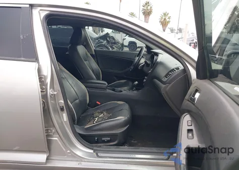 2012 Kia Optima Sx z USA, uszkodzony, nr VIN 5XXGR4A65CG078260